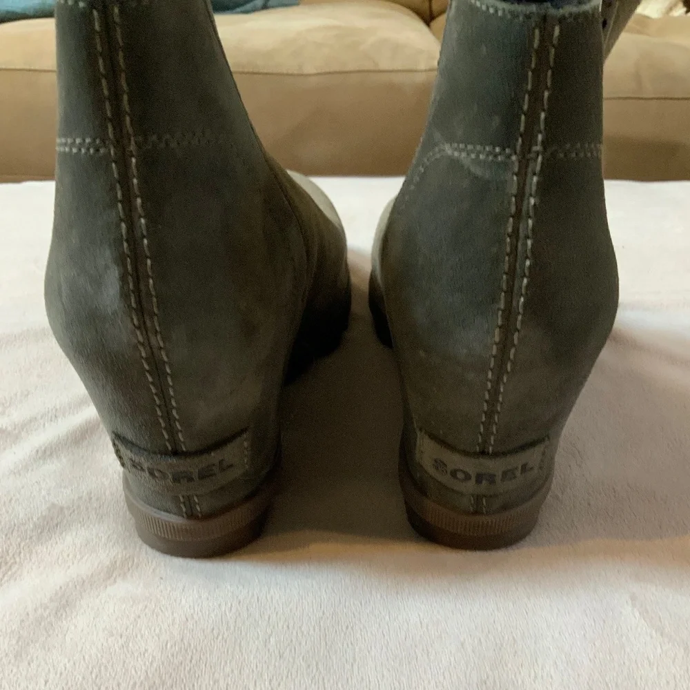 Sorel boot green sage